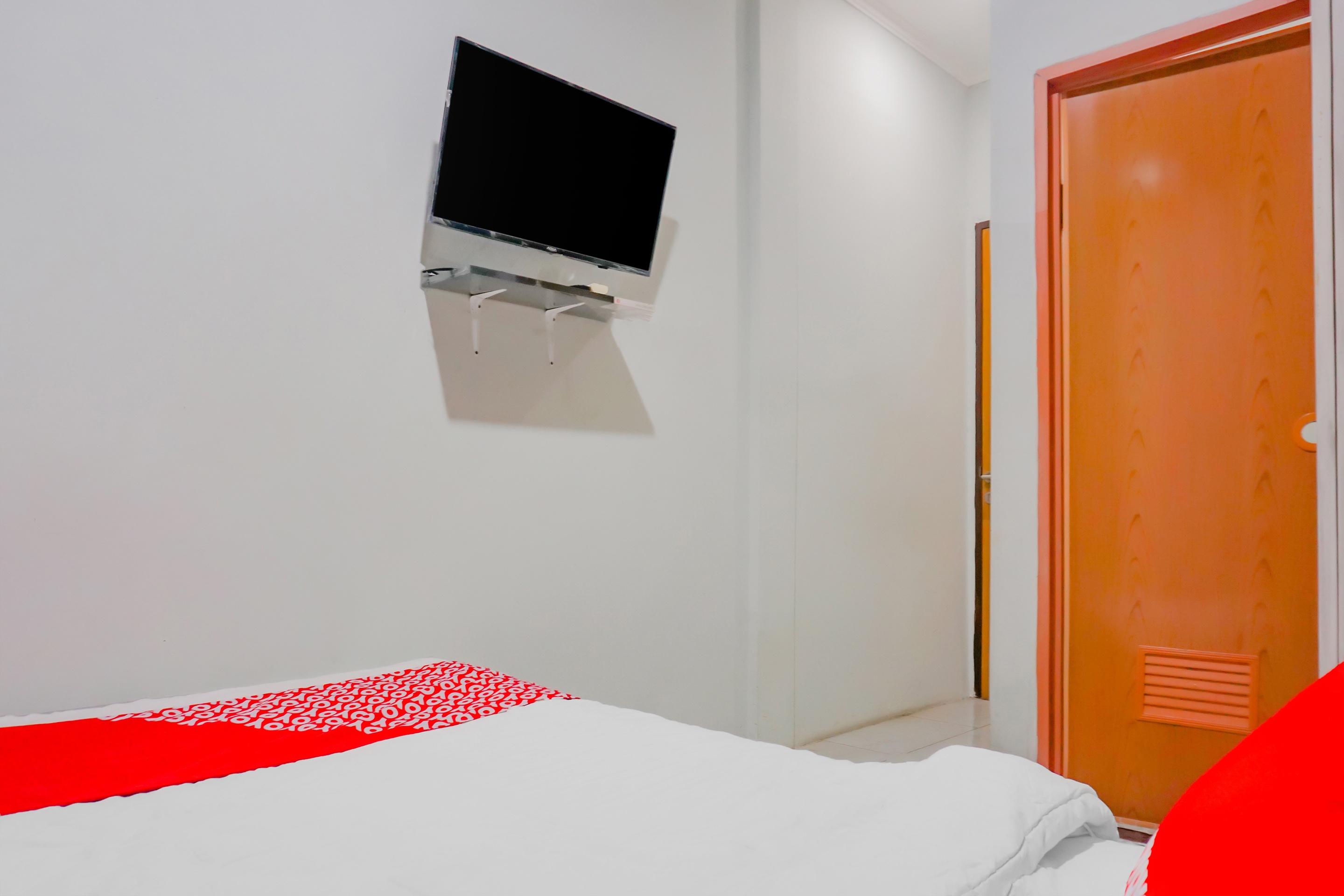 Reddoorz @ Limo Depok Hotel Bagian luar foto