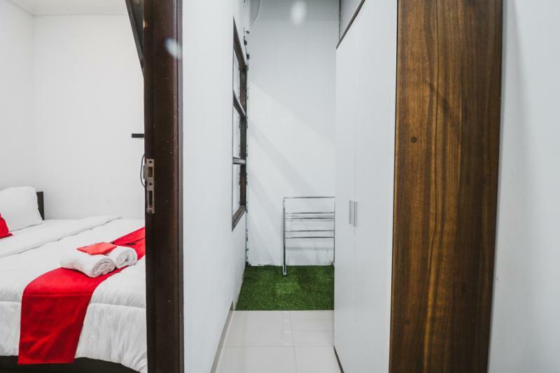 Reddoorz @ Limo Depok Hotel Bagian luar foto