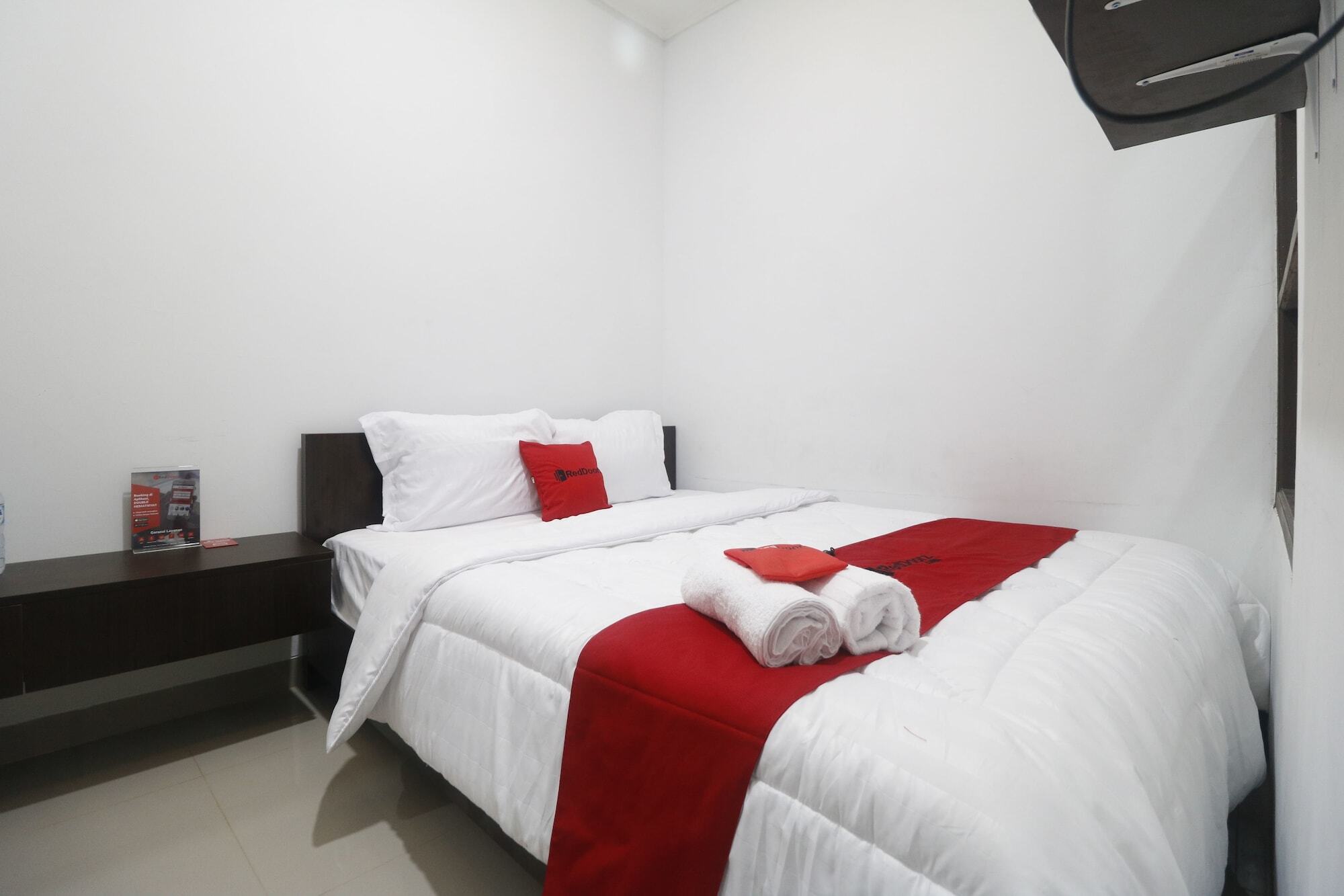Reddoorz @ Limo Depok Hotel Bagian luar foto